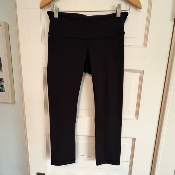 Lululemon Wunder Under Crop Leggings Black  Size 6. Compression Yoga Workout - Picture 6 of 11